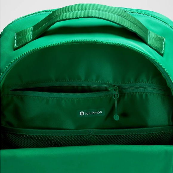 Lululemon New Crew Backpack 22L Updated- Raceway Green